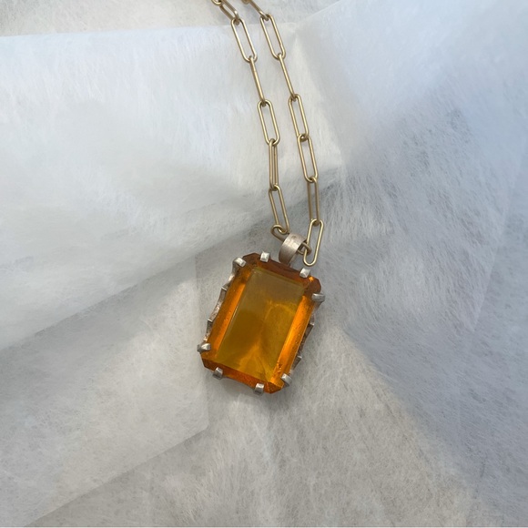 Jewelry - Vintage Amber Glass Pendant Necklace on Gold-Tone Chain